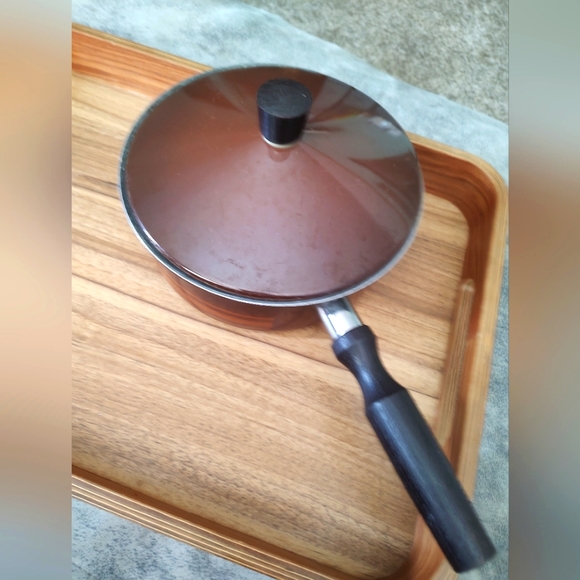 Vintage MCM Regal Ware Inc striped wooden handled 2 and 5 qt pots with lids - Picture 9 of 15